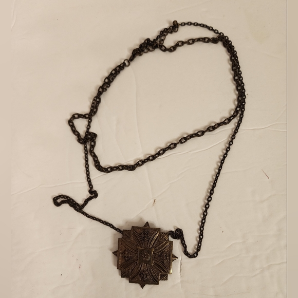 Treska Multi-Layer Bronze Chain Amulet Pendant Necklace - Picture 2 of 3